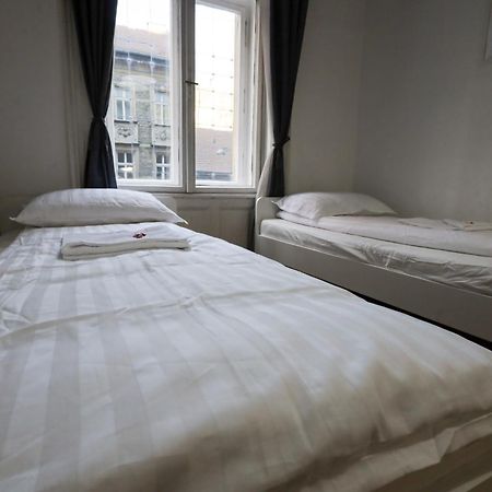 Pest-Port Apartment 4 Rooms For 16 Person Budapest Ngoại thất bức ảnh