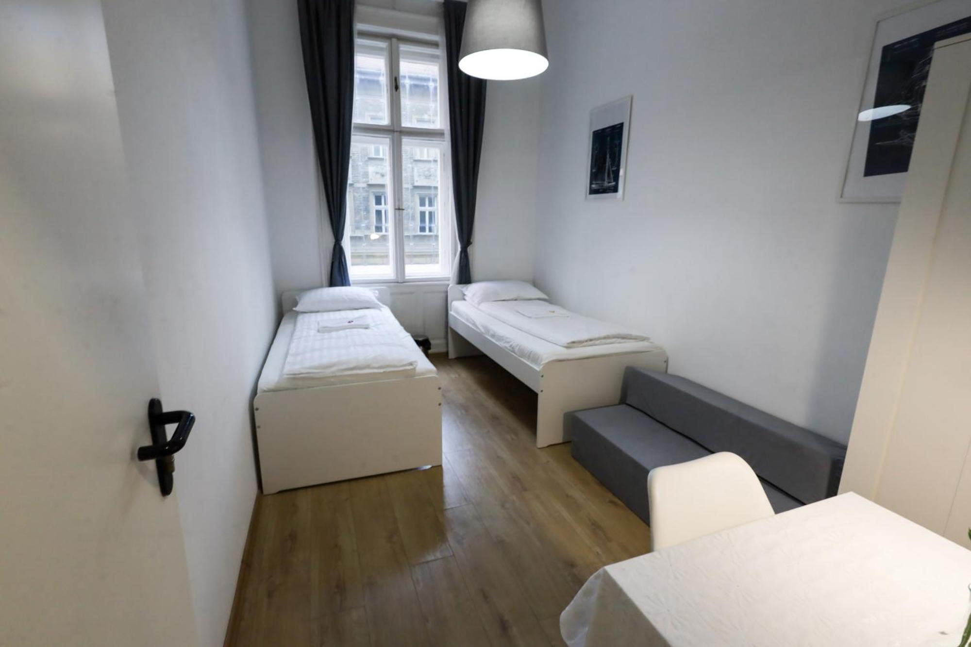 Pest-Port Apartment 4 Rooms For 16 Person Budapest Ngoại thất bức ảnh