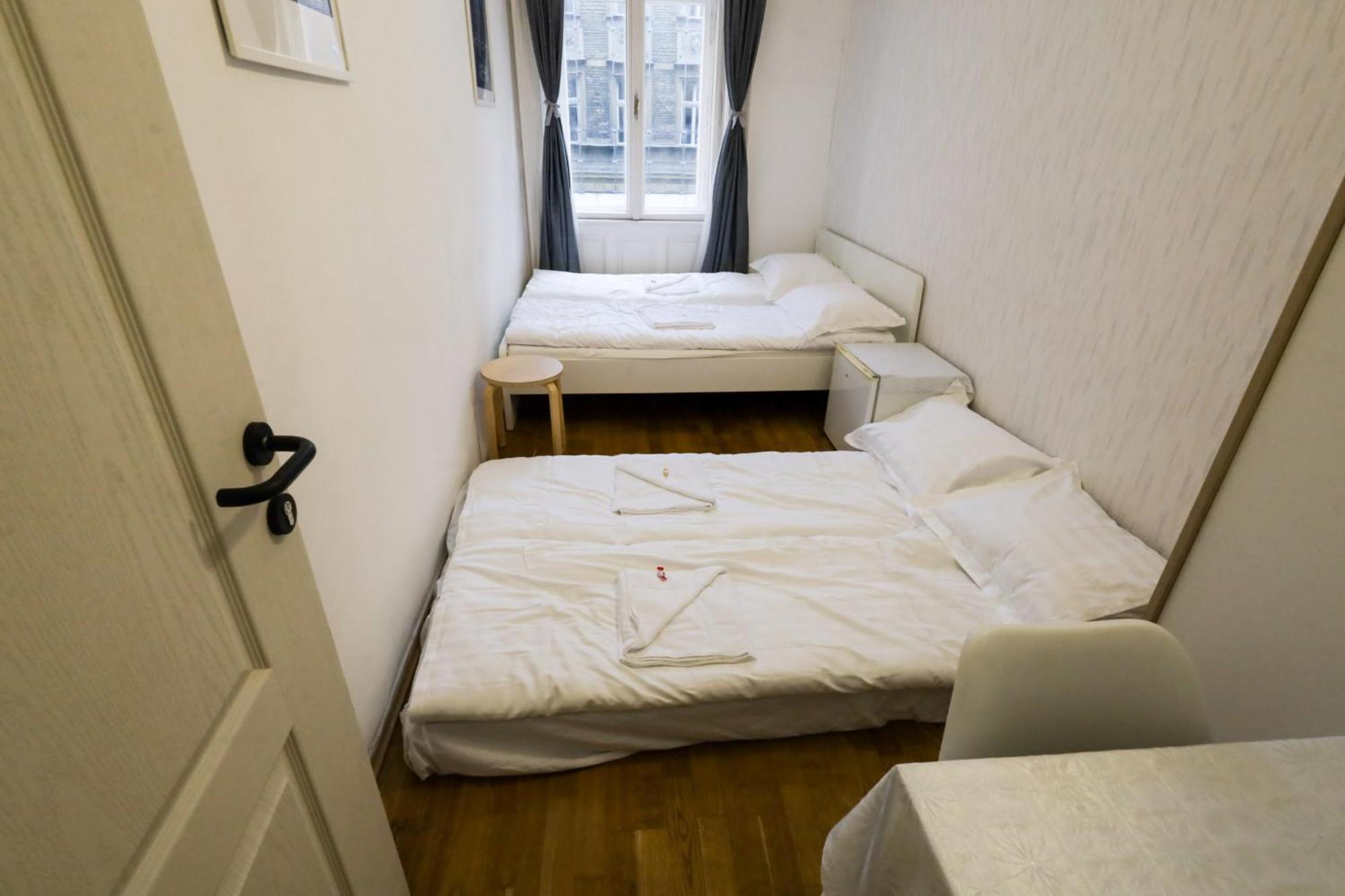 Pest-Port Apartment 4 Rooms For 16 Person Budapest Ngoại thất bức ảnh