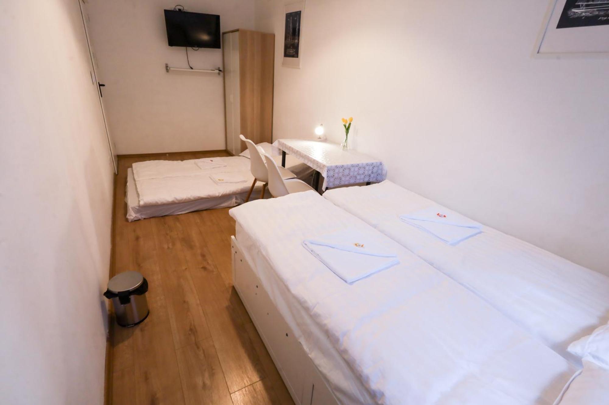 Pest-Port Apartment 4 Rooms For 16 Person Budapest Ngoại thất bức ảnh